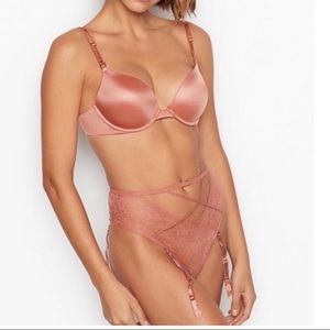 Victoria’s Secret Very Sexy High Waist Cheeky garter panty. NWOT